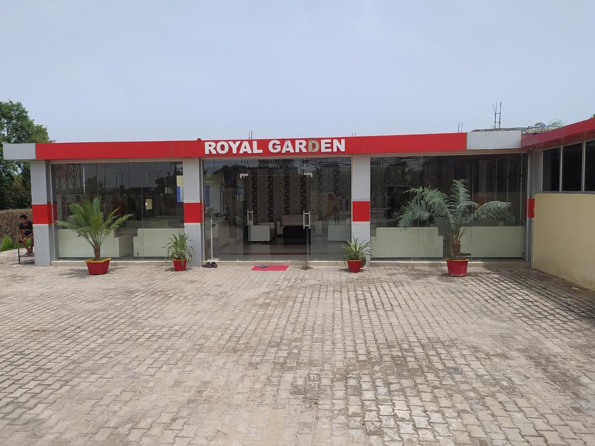 Oyo 82476 Royal Garden Ghaziabad Eksteriør billede