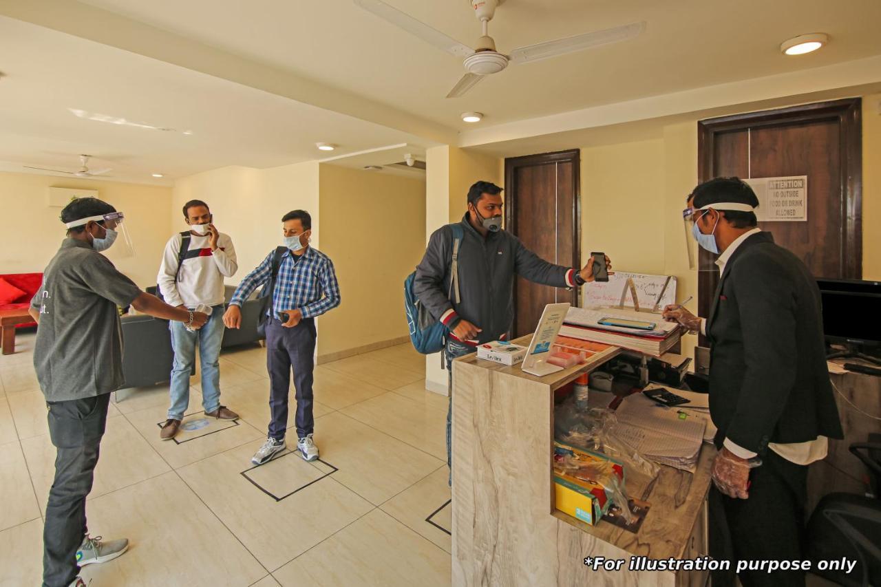 Oyo 82476 Royal Garden Ghaziabad Eksteriør billede